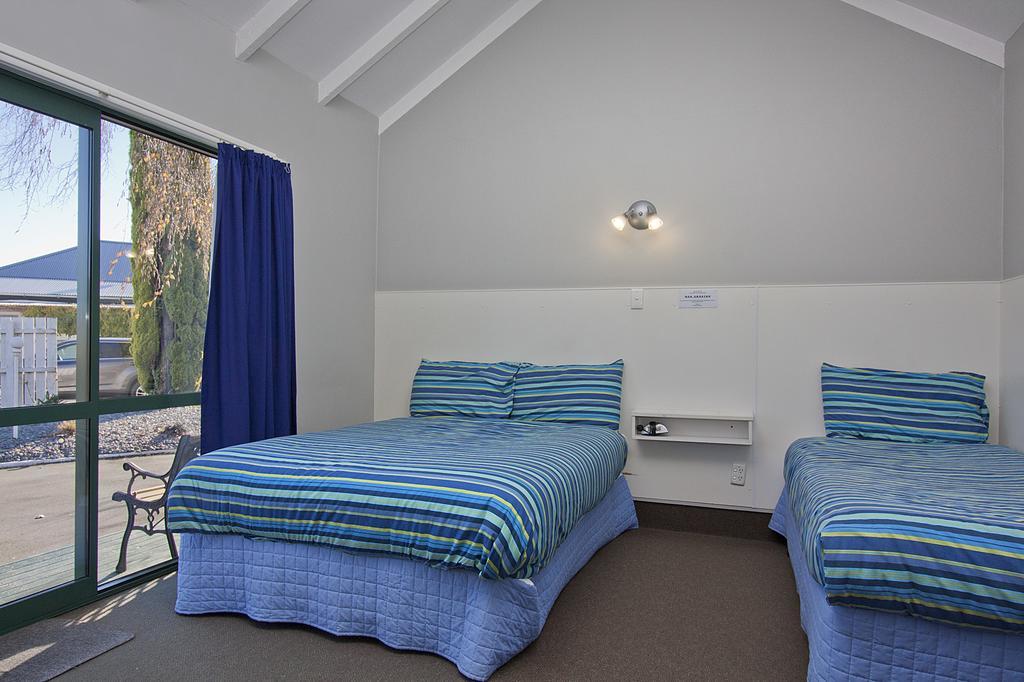 Coronation Park Motels Ashburton Exterior photo