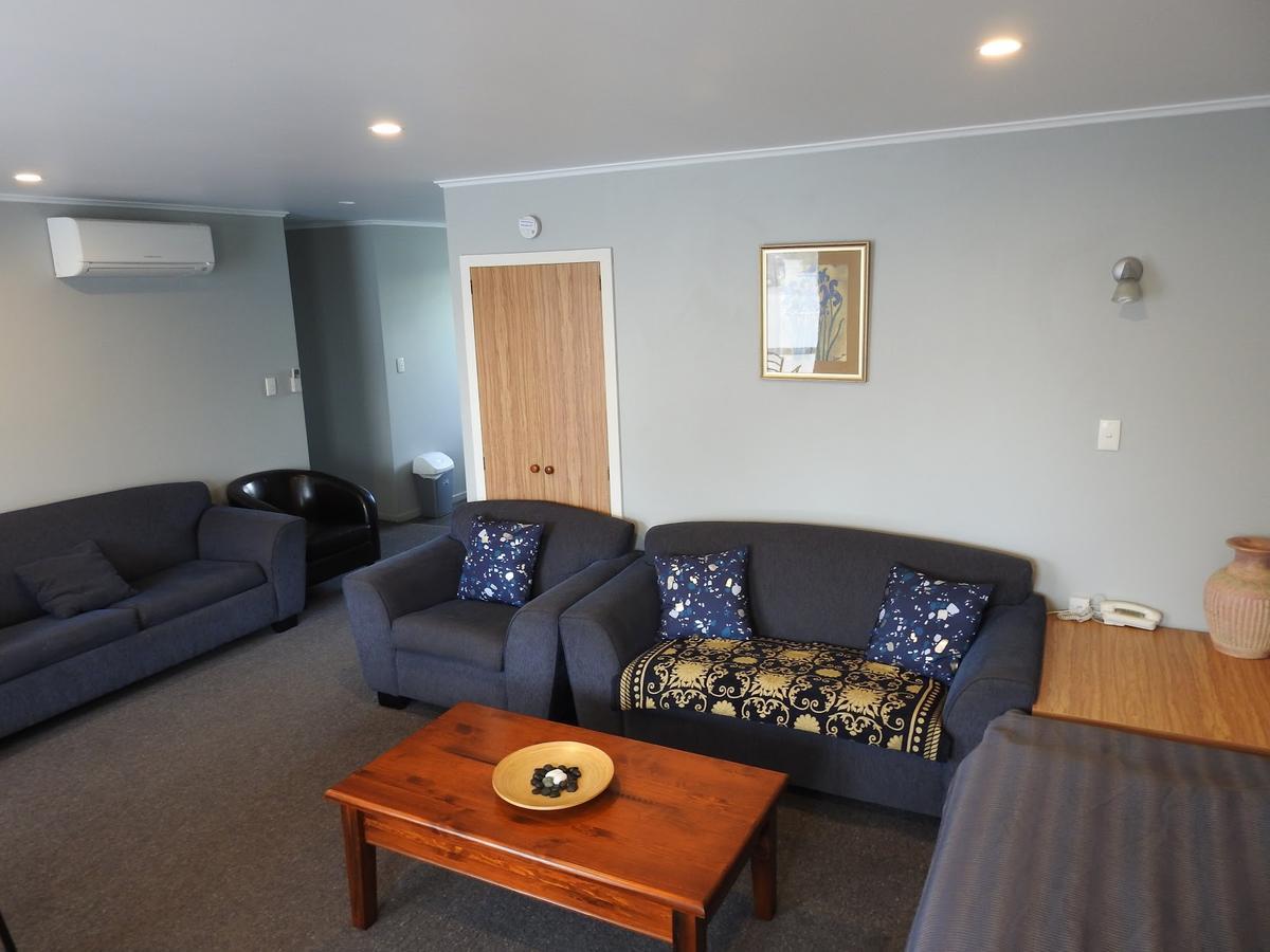Coronation Park Motels Ashburton Exterior photo